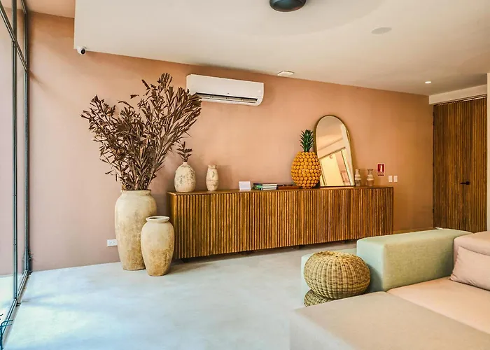 Divine 2br W Pool Gym Yoga Classes Restaurant *
